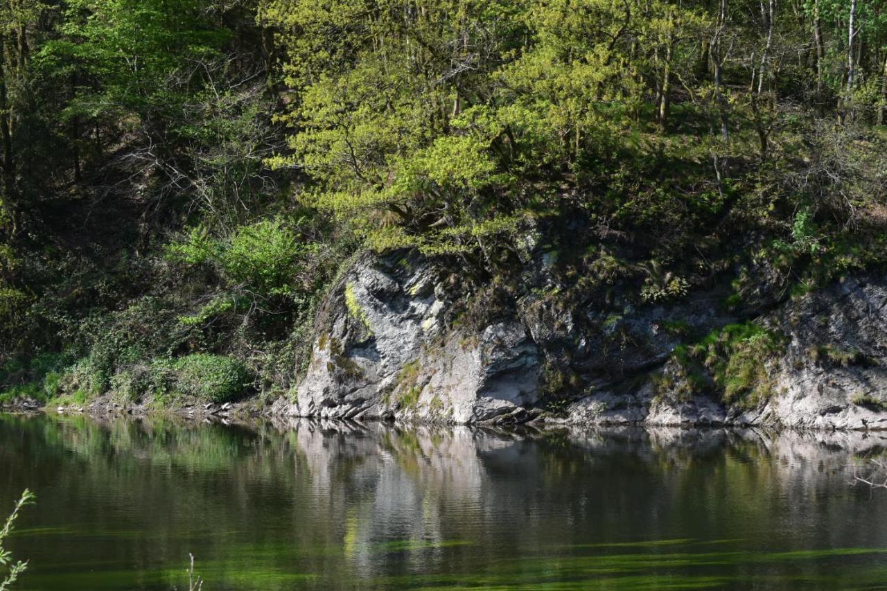 Bed and Breakfast Le Point De Chute Les Hautes-Rivieres Екстер'єр фото